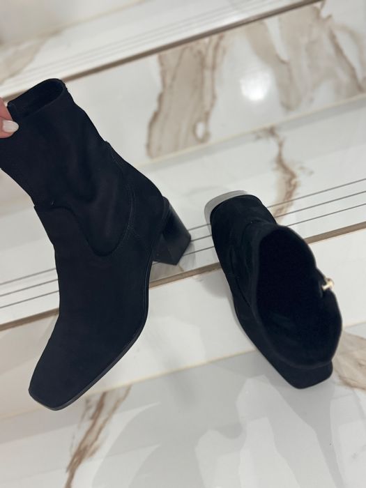 Велурени Дамски боти на ZARA