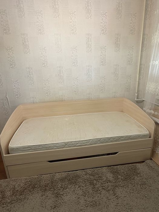 Кровать односпальная