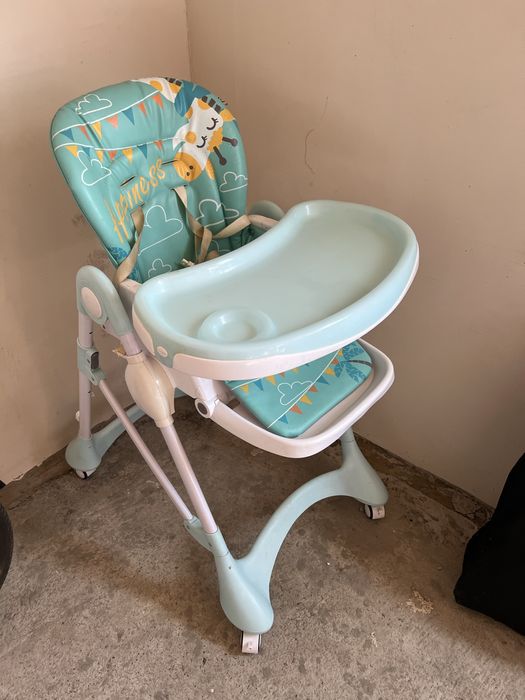 Детский стол для кормления