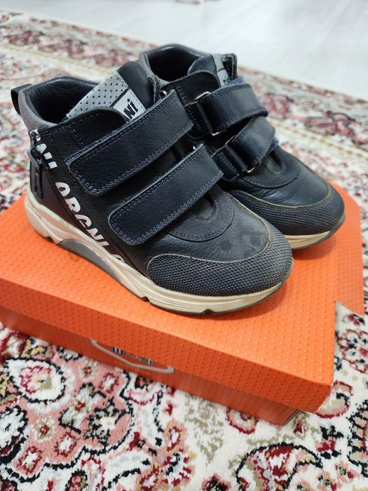 Продам обувь детскую