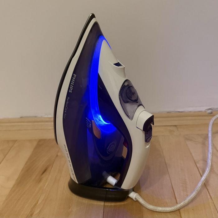 Fier de calcat Philips PerfectCare Azur GC4928/30 - defect