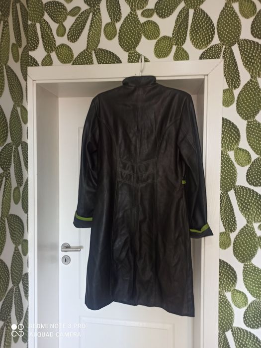 Продавам палто изкуствена материя размер L-Xl обличано 2пъти