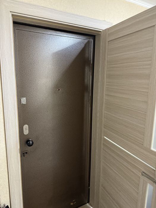 Продам дверь металическую