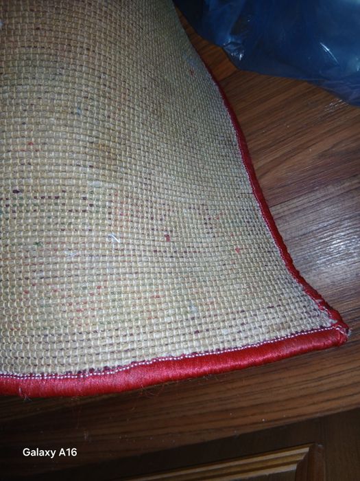 Ковёр старинные не серьёзных не беспокоить. После чистки В упаковке.