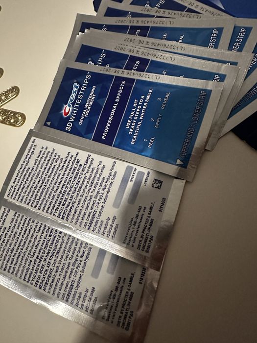 Cutie intreaga cu benzi Crest 20 plicuri (40 benzi)