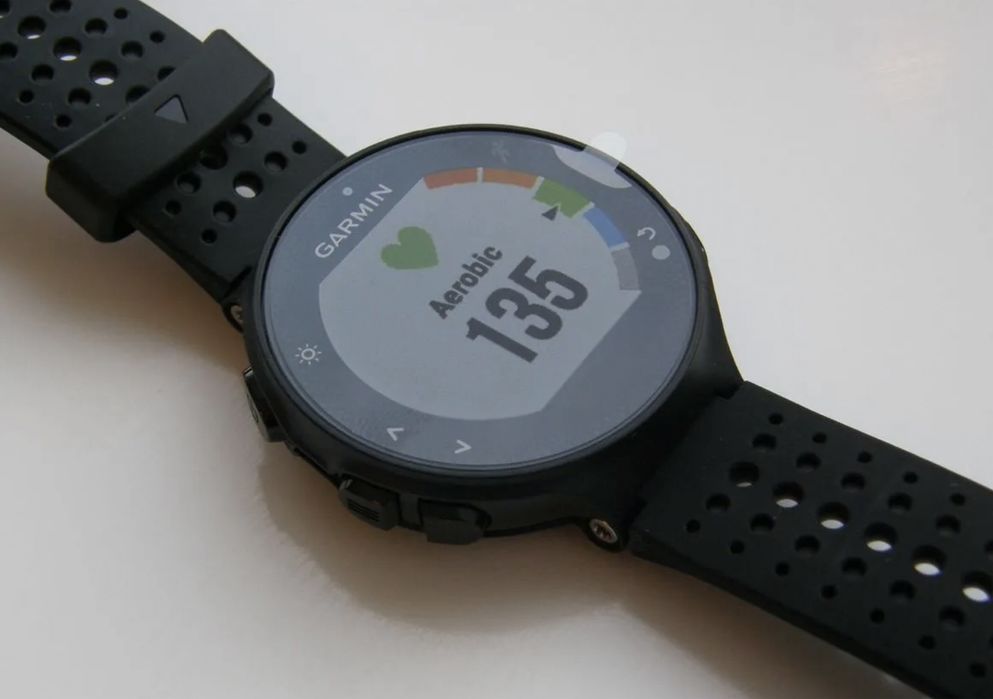 Спортвные часы Garmin forerunner 235