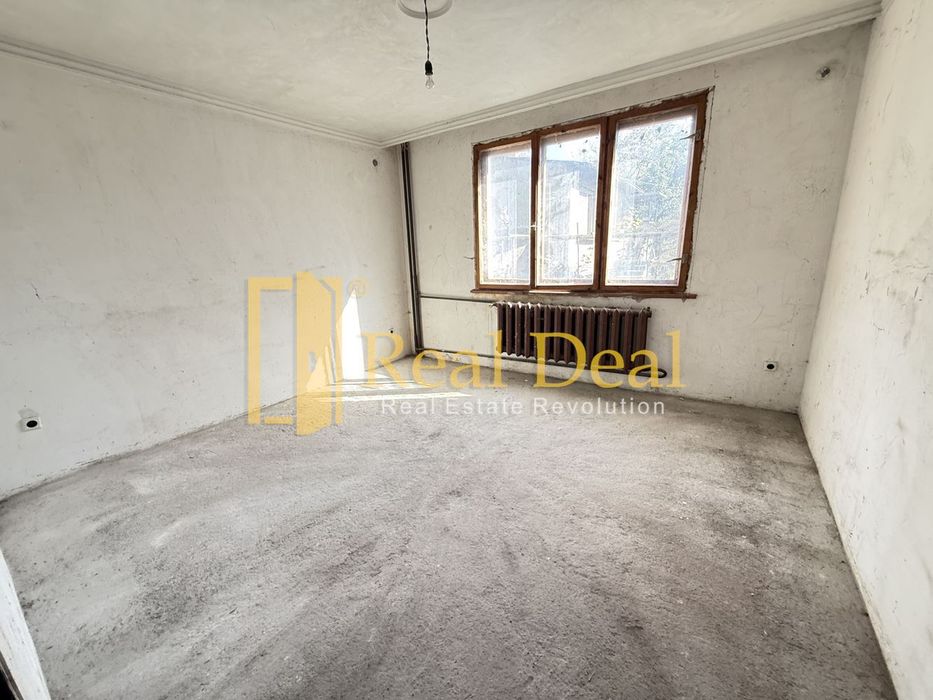 Продава се Къща в Перник, Клепало - 324 кв.м за 695 €/кв.м - Снимка #2