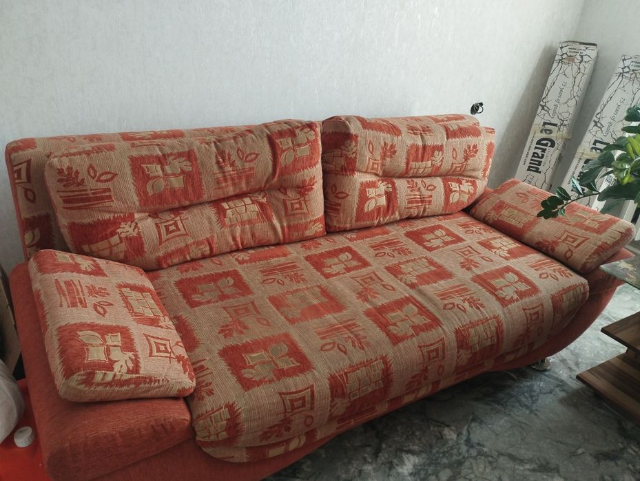Продам диван б/у