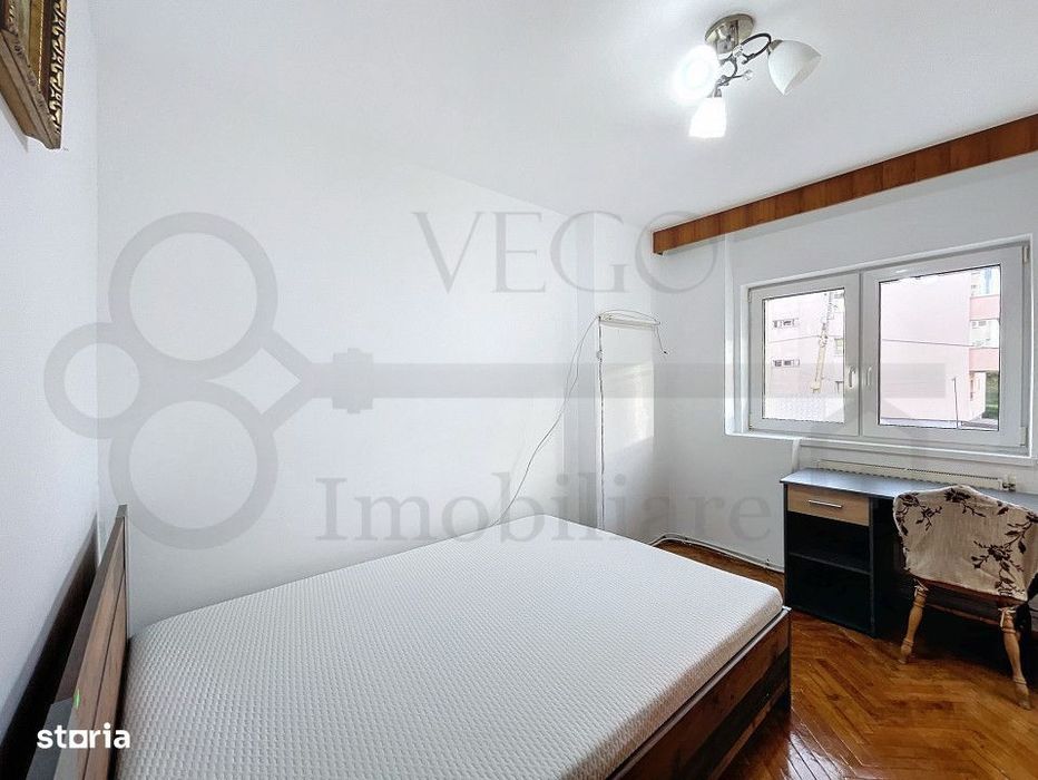 Apartament 3 camere decomandat, garaj, aproape de UMF, Piata Zorilor