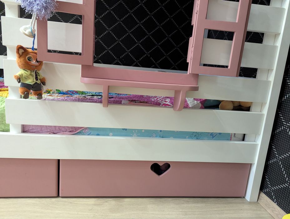 Продам двухярусную кровать