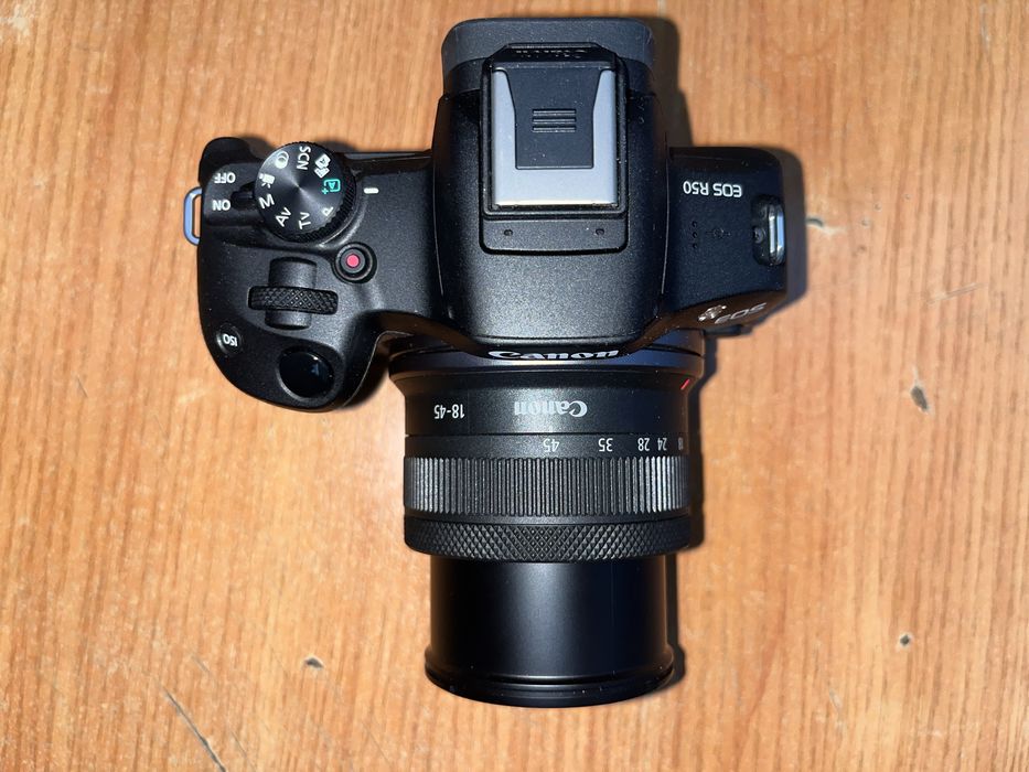 Фотоапарат Canon eos r50