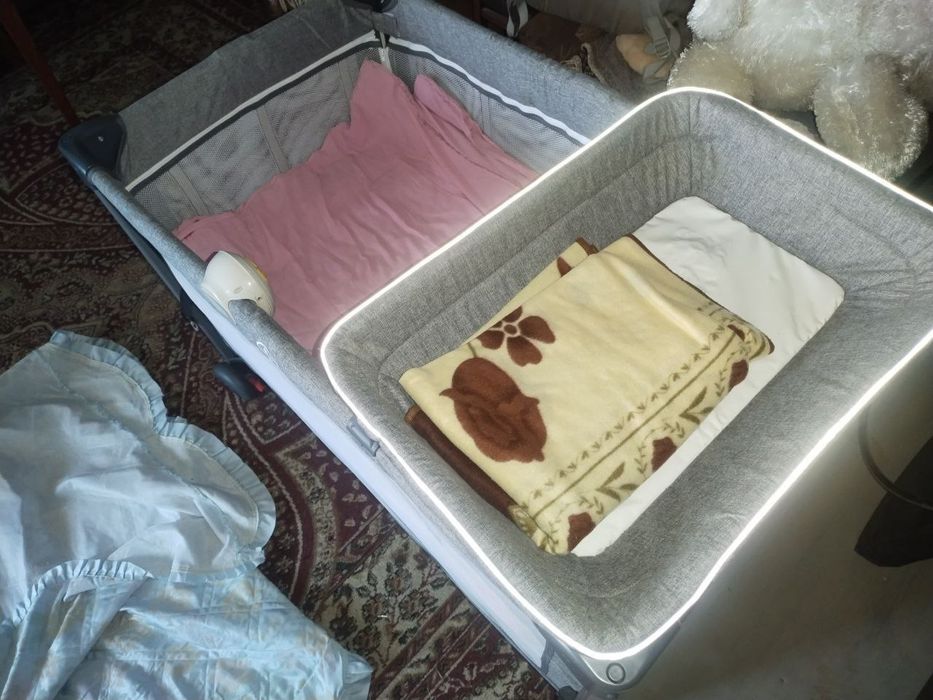 Кроватка 3 в 1 ,кроватка ,манеж, пеленальный столик