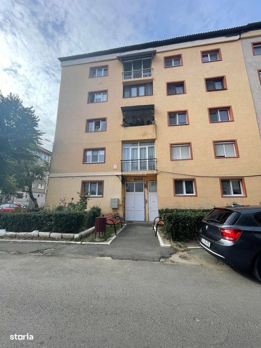Comision 0 - Apartament 3 camere in Pipirig str.Antoniu Secvens
