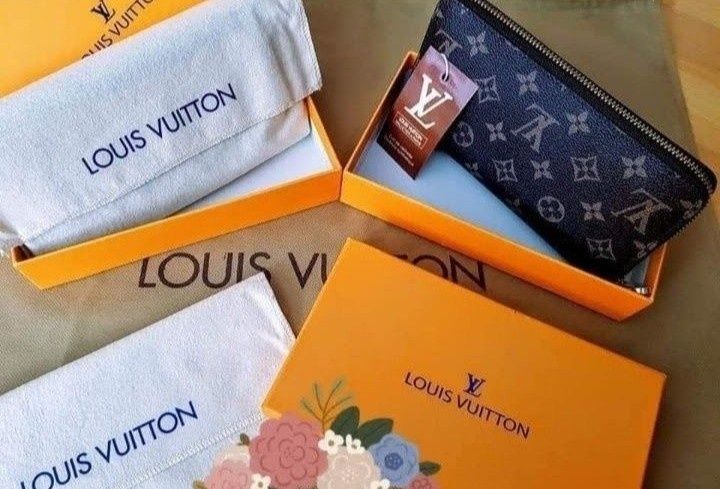 Portofele dama ,piele naturala, new model,cutie, saculet, etichetă