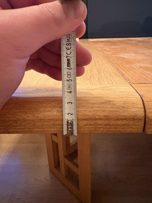 Масивни маси и столове