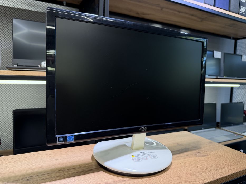 Монитор AOC e943Fws, 18.5” LCD в рабочем состоянии, 2203/А10