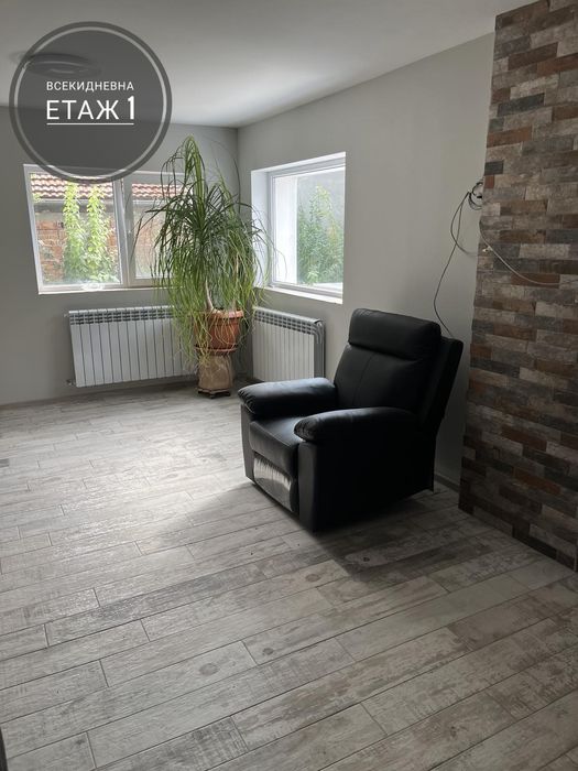 Продава се Къща в Хасково, Дружба 1 - 388 кв.м за 500 €/кв.м - Снимка #2