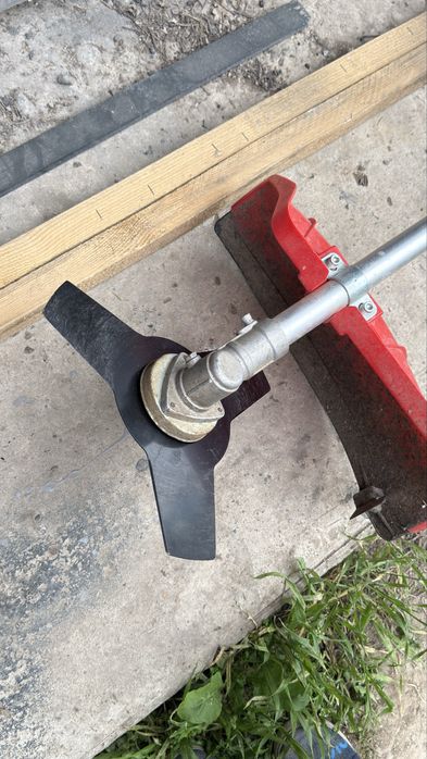 Новая косилка бензиновая