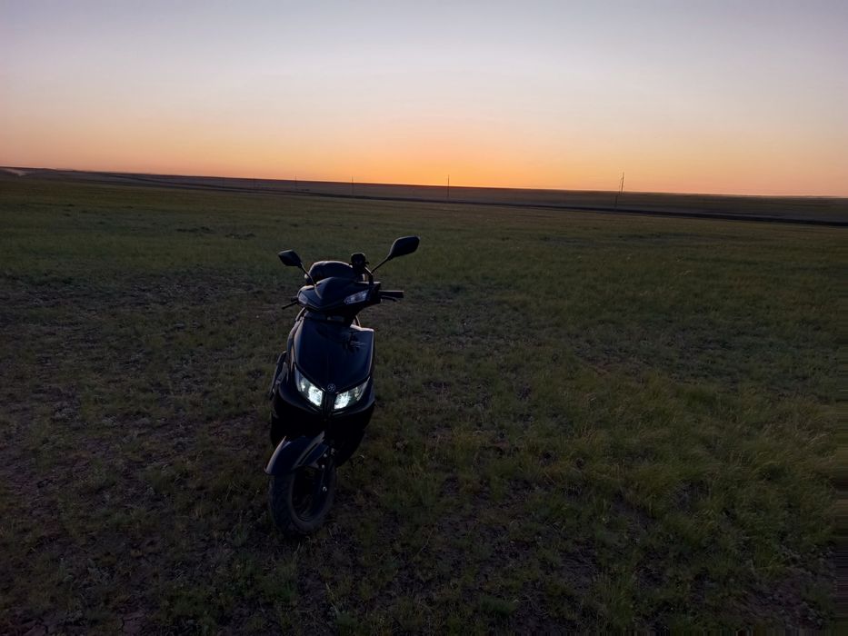 Продам скутер м8 (150сс) на учёте