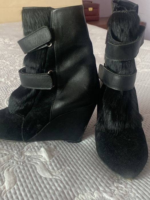 Продам женскую обувь