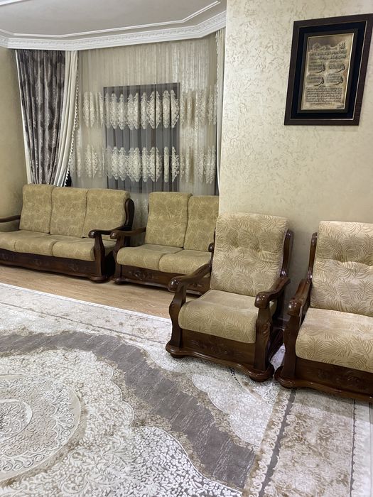 Диван и кресла …