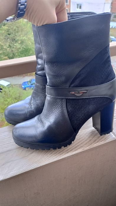 Дамски боти от естествена кожа на ток