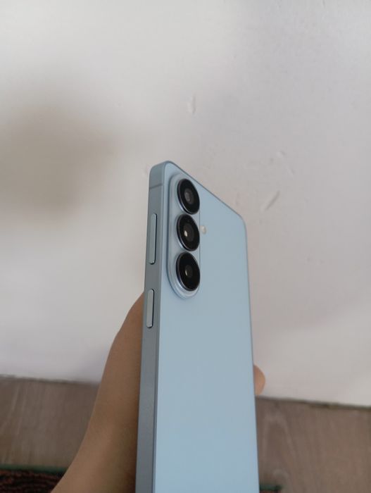 Телефон Samsung galaxy s26 голубой