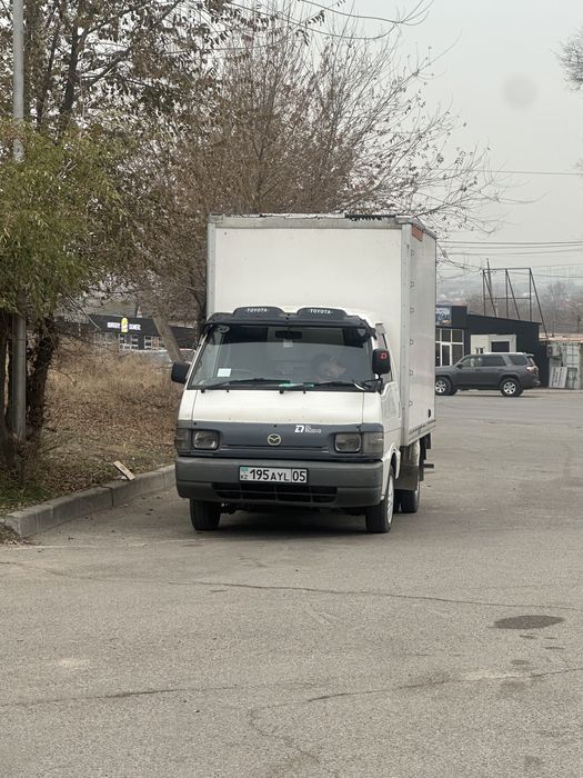 Продам машину мазда Бонго