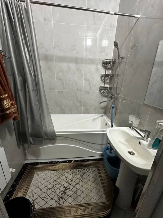 Урикзор резиденс,o'rikzor bozor oldi 2/8/16 400$