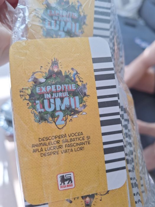 Expeditie in jurul lumii mega image