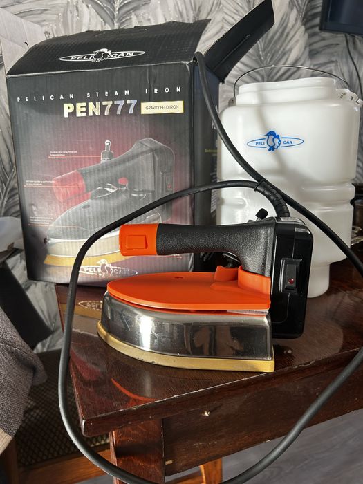 Продам профессиональный утюг