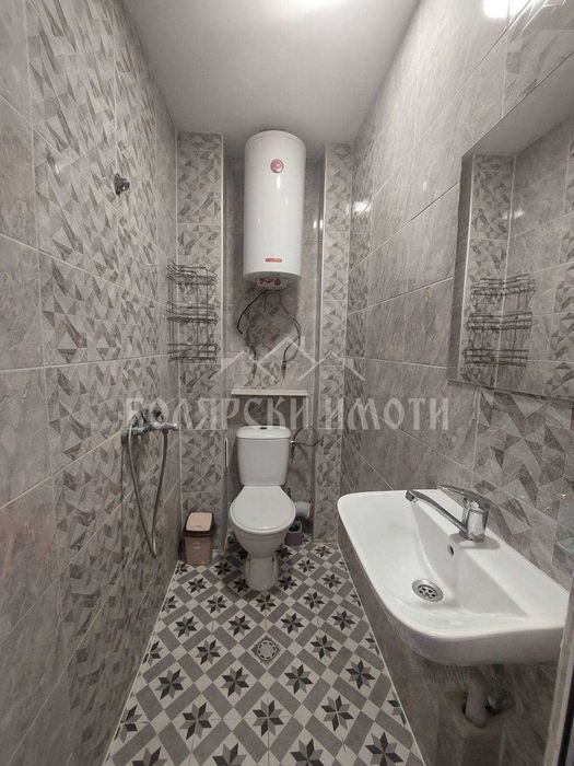 Дава се под наем Едностаен апартамент в Велико Търново, Бузлуджа - 30 кв.м за 255 € - Снимка #2