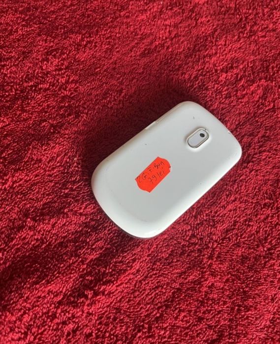 Telefon cu butoane