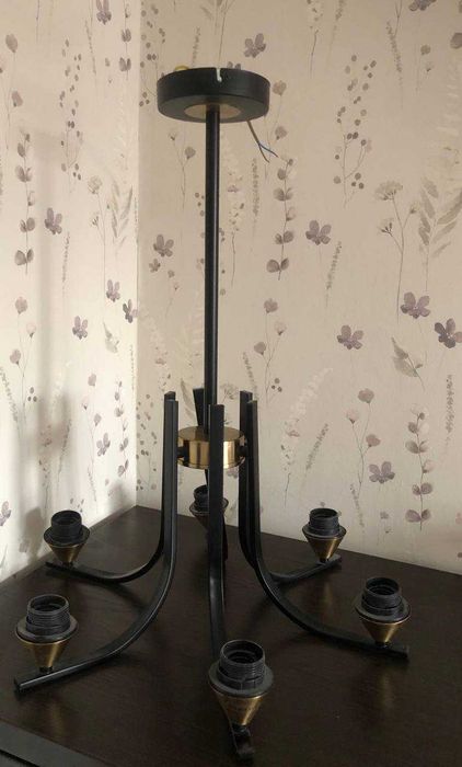 Необычная и эффектная люстра в ваш интерьер