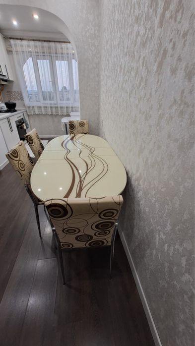 продам стол на кухню