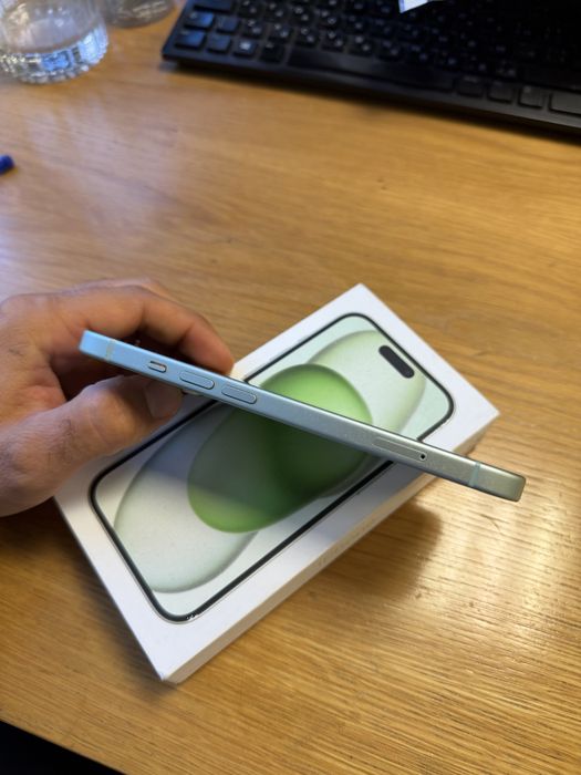 Iphone 15 128GB sage green