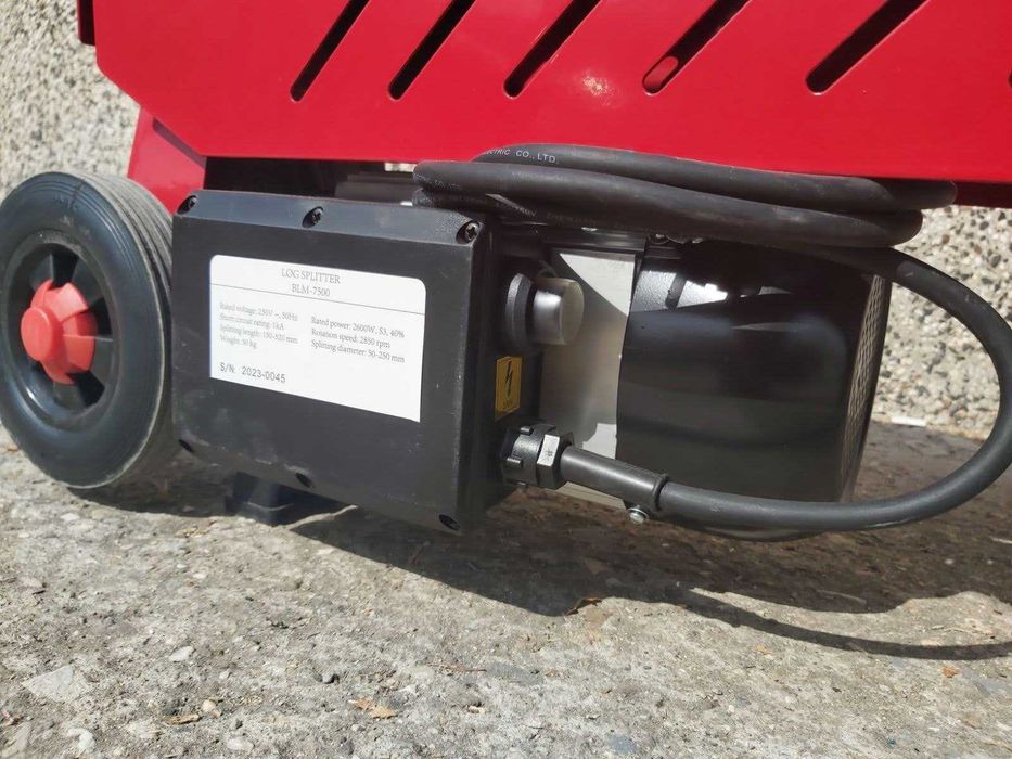 Цепачка за дърва 8,5 тона, 2600 W, 52см Електрическа