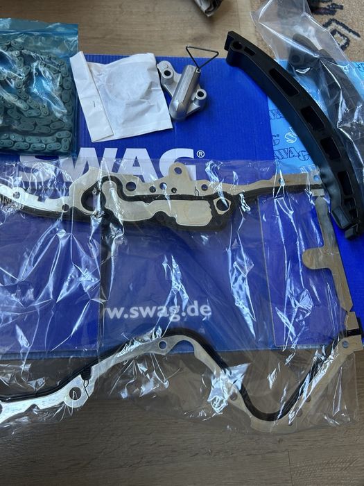 Авточасти За Голф 1.6 FSI 102 коня 2007 год Комплект верига с оптегачи банани гарнитура и водна помпа