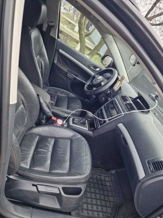 Vând Skoda Octavia 2