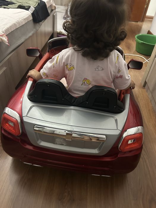 Продам детскую машинку