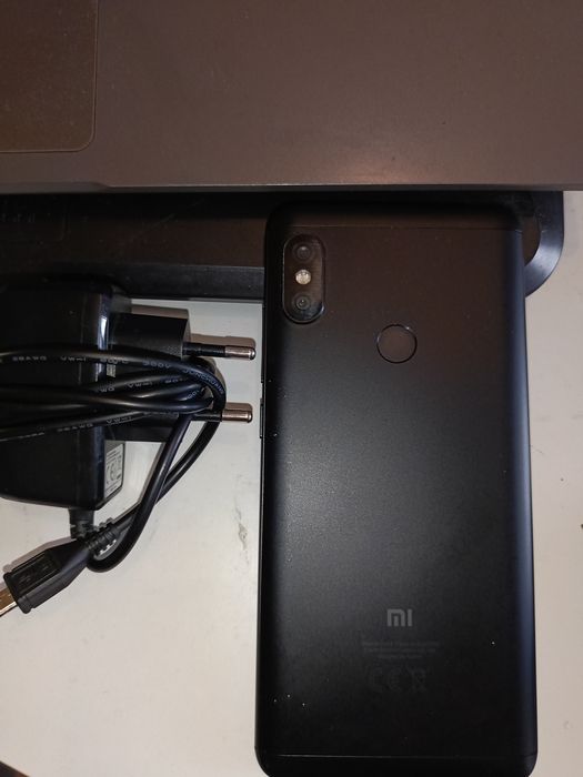 Смартфон Xiaomi Redmi Note 5 .
