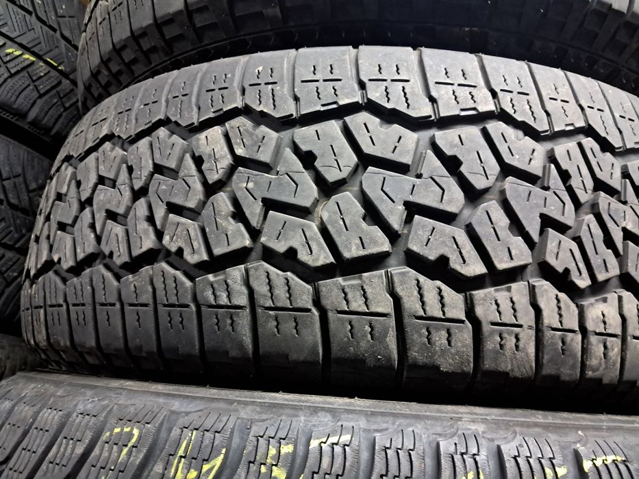 Anvelope second iarna 235 65 R17 Falken