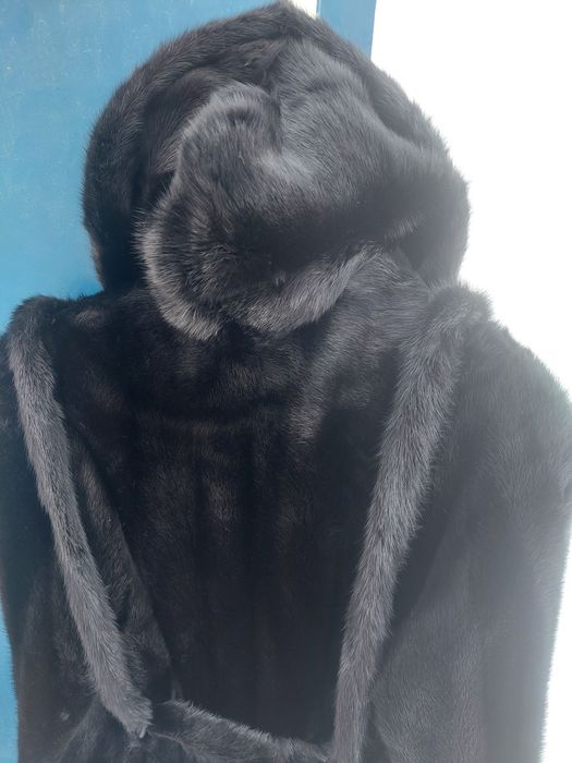 Шуба норковая с капюшеном