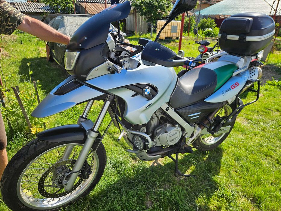 Vand motocicleta marca BMW F 650 GS