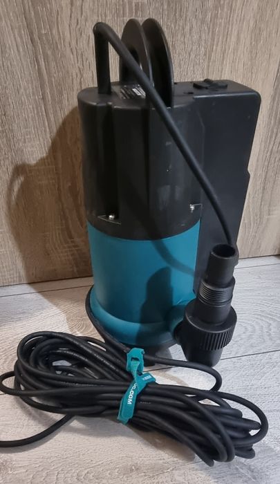 Водна помпа Vonroc 750w