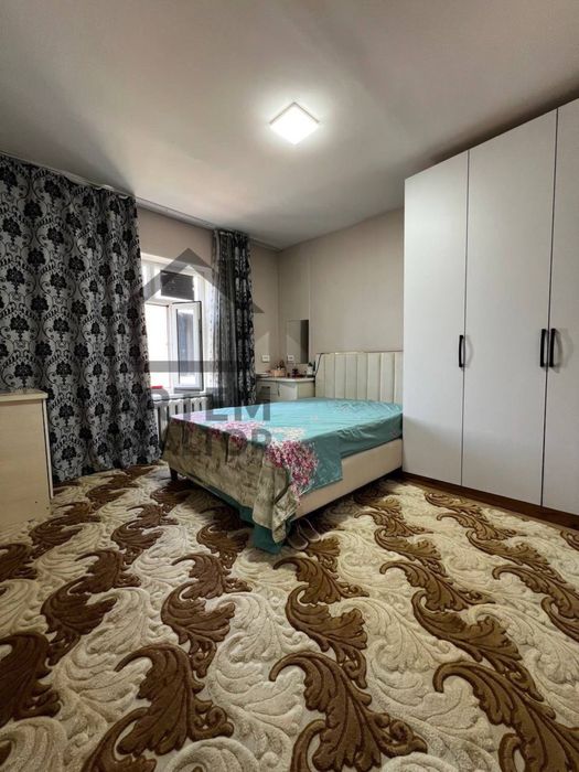 2в4/2/4 77 серия Дом быта м-ялангач / кирпич / все раздельно