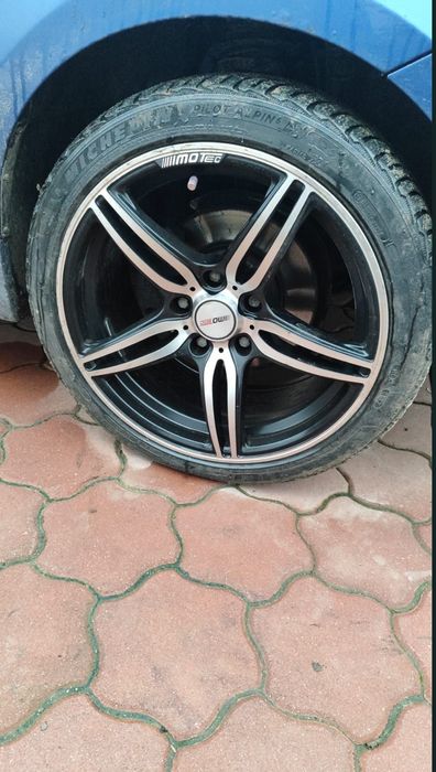 Vând jante Motec  r18