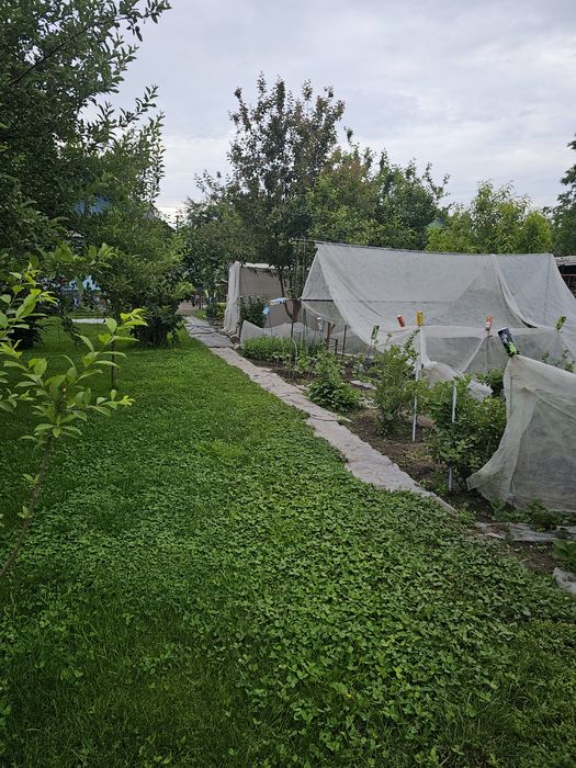 Продам капитальный, кирпичный дом в городе