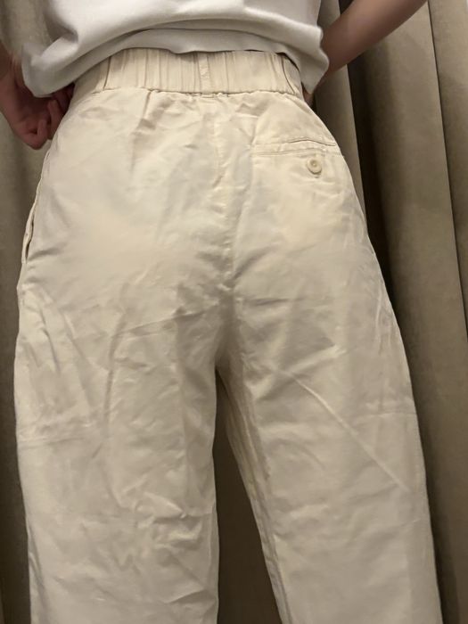 Pantaloni crem COS