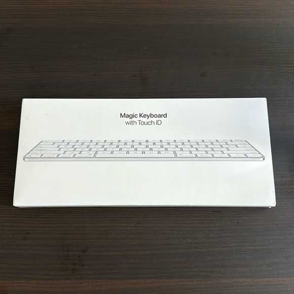 Apple Magic Keyboard with Touch ID 2025